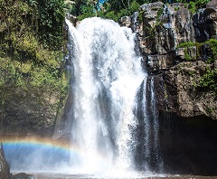 Bali Satu Hari ke Ubud | Air Terjun Tegenungan
